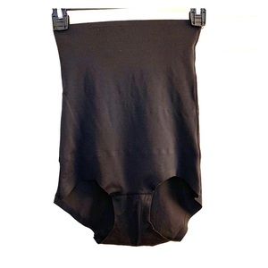 NWOT Skinnygirl High Waist Brief - size M